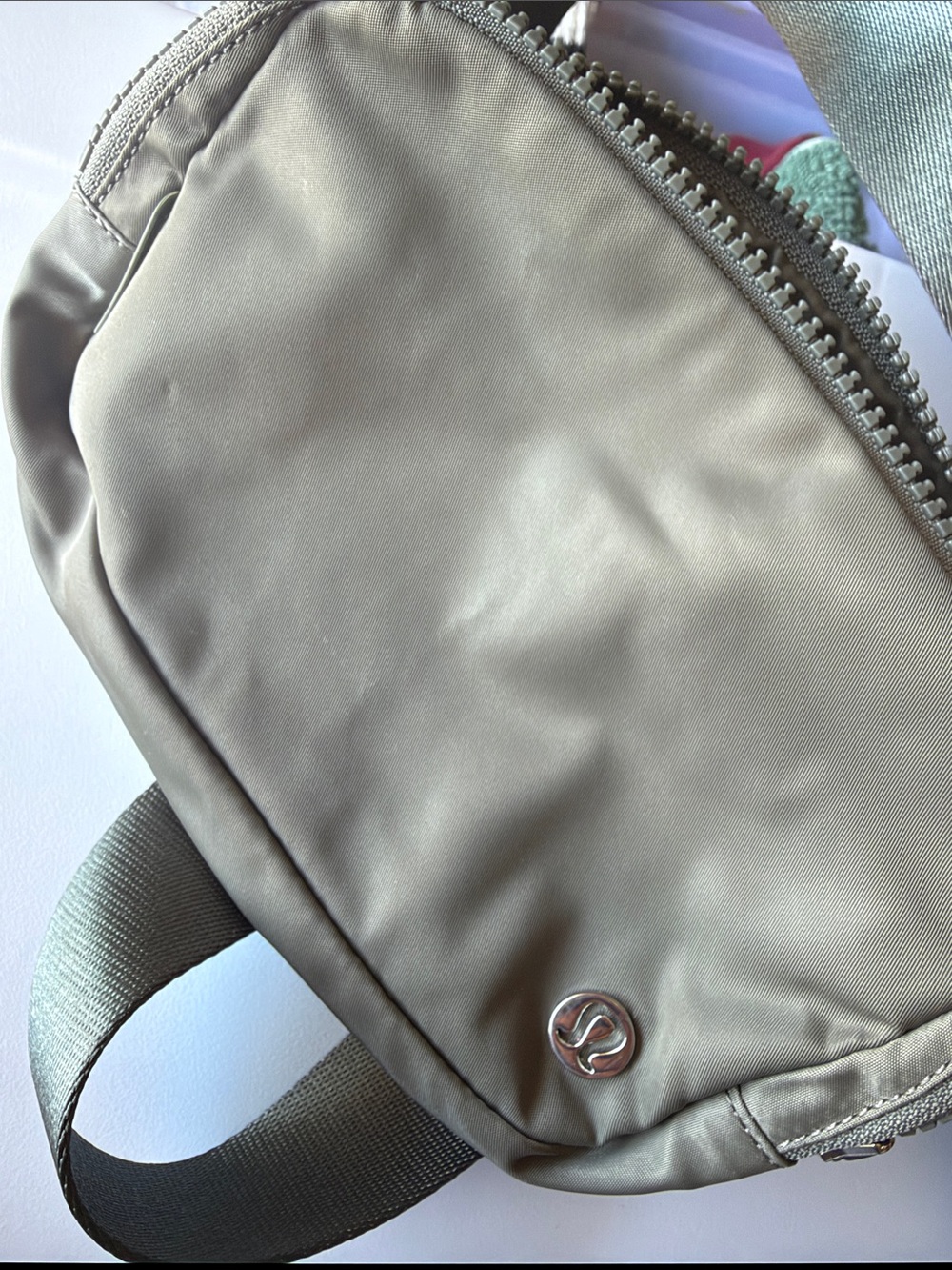 lululemon athletica Olive Sling Belt Bag